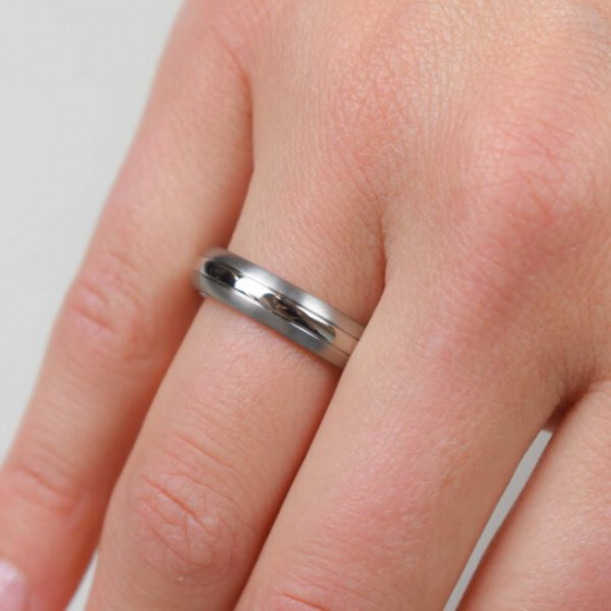 BOCCIA 0131-01 TITANIUM RING MAT-POLI