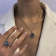 RABINOVICH 75902356 GOUD OP ZILVER COLLIER MET HANGER MET GRIJZE MAANSTEEN AFFLECTION RABINOVICH 75902356 GOUD OP ZILVER COLLIER MET HANGER MET GRIJZE MAANSTEEN AFFLECTION