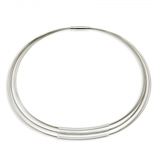 GALA DESIGN J0029 STALEN COLLIER MET ZILVEREN  ELEMENTEN TRIPPLE SQUARE