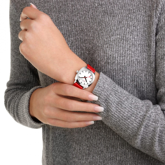 MONDAINE MSL.31110.LCV DAMESHORLOGE STAAL 31MM. PETITE CUSHION MONDAINE MSL.31110.LCV DAMESHORLOGE STAAL 31MM. PETITE CUSHION