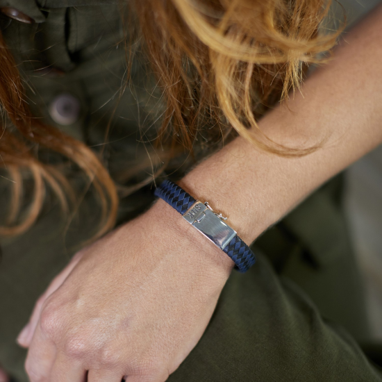 SILK 841BBU ZILVER/LEER ARMBAND ZWART-BLAUW ALPHA COLLECTIE SILK 841BBU ZILVER/LEER ARMBAND ZWART-BLAUW ALPHA COLLECTIE