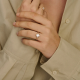 BLUSH 1272YMQ GEELGOUDEN RING MET PARELMOER EN BERGKRISTAL BLUSH 1272YMQ GEELGOUDEN RING MET PARELMOER EN BERGKRISTAL
