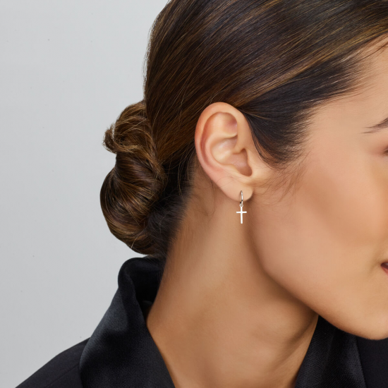 HUISCOLLECTIE 1334763 ZILVEREN OORRINGEN KRUISJE