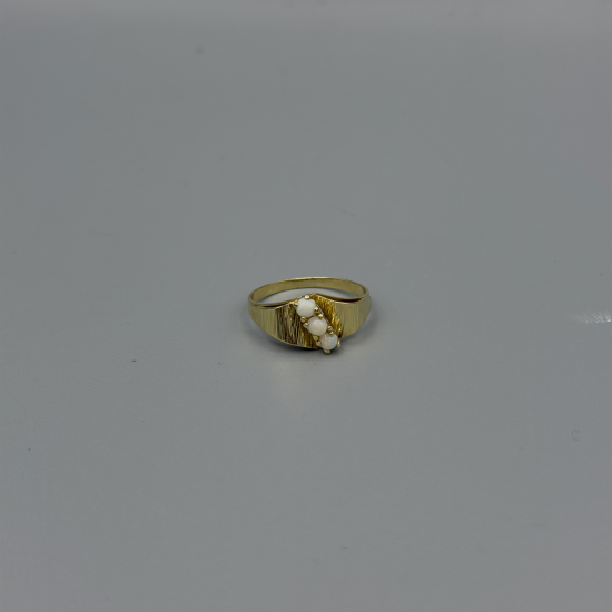 14KT GOUDEN RING MET OPAAL