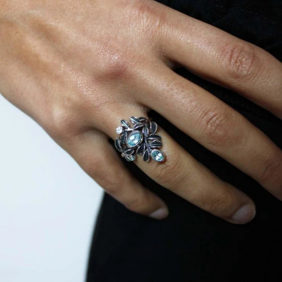 RABINOVICH 77603006 ZILVEREN RING MET TOPAAS GLOWING LEAVES