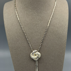 Zilveren Collier met Gevlochten Knoop-Hanger