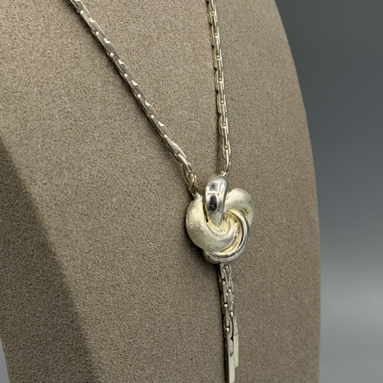 Zilveren Collier met Gevlochten Knoop-Hanger