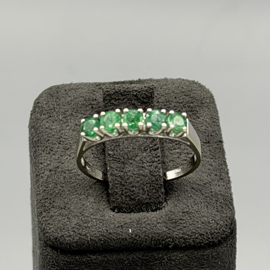 Witgouden ring met Smaragd
