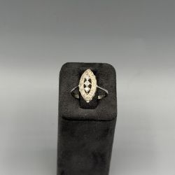 Witgouden Marquise-vormige Diamantring