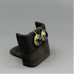 14K Gouden Oorbellen met Blauwe Synthetische Steen