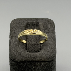 14K Gouden Ring met Bewerkt Motief