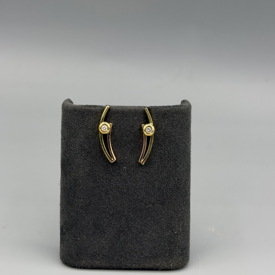 14K Gouden Oorknoppen met Diamant