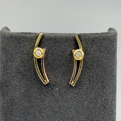 14K Gouden Oorknoppen met Diamant