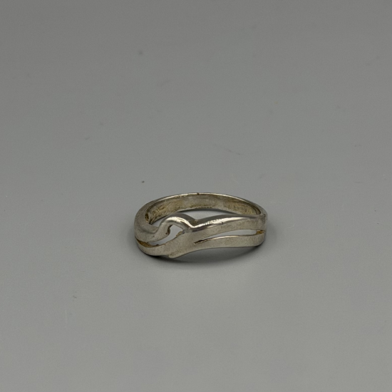 Zilveren Ring met Organisch Wave Design