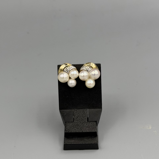 Gouden Oorstekers met Cultivé Parels & Diamant
