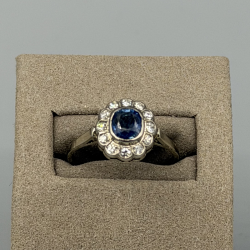 Witgouden Entourage Ring met Saffier & Diamant