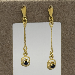 Verfijnde 14k Gouden Oorhangers met Blauwe Saffier