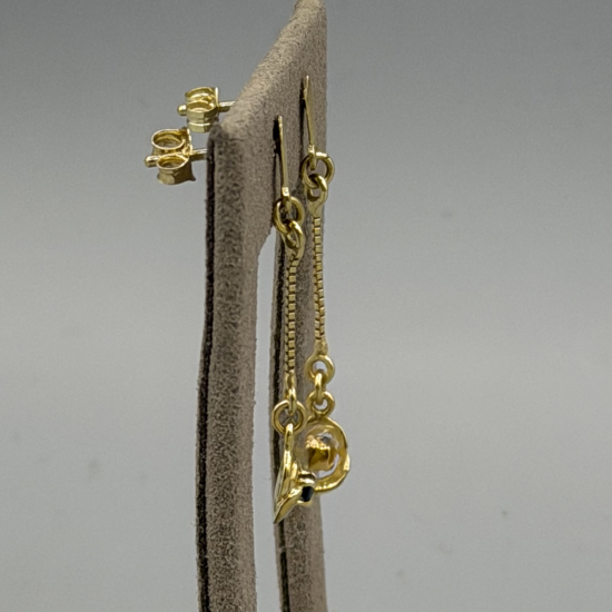 Verfijnde 14k Gouden Oorhangers met Blauwe Saffier