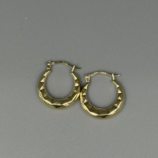 Tijdloze 14k Gouden Bewerkte Oorringen