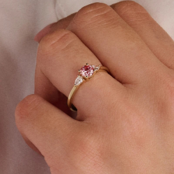 BLUSH LG1070Y GEELGOUDEN RING MET LAB GROWN DIAMOND 0.68CT