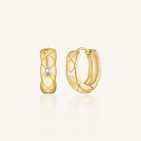 ROSEFIELD JECHG-J1353 VERGULD STALEN OORRINGEN MET SWAROVSKI CRYSTAL STAR HOOPS