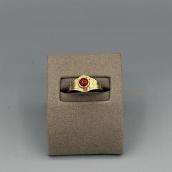 Klassieke 14k Gouden Vintage Ring met Rode Bloedkoraal