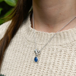 RABINOVICH 83902004 ZILVEREN COLLIER MET HANGER MET KYANIET, TOPAAS EN ZIRKONIA FROSTY BLUE