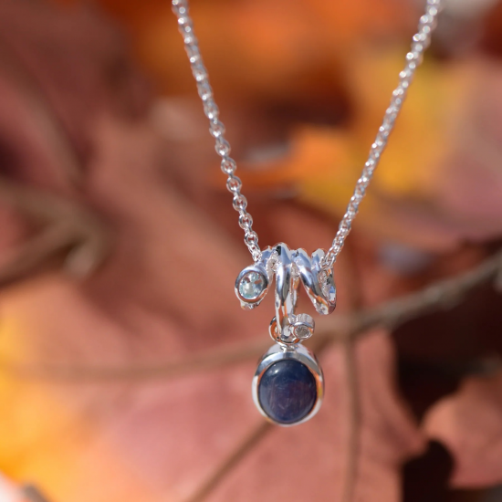 RABINOVICH 83902004 ZILVEREN COLLIER MET HANGER MET KYANIET, TOPAAS EN ZIRKONIA FROSTY BLUE